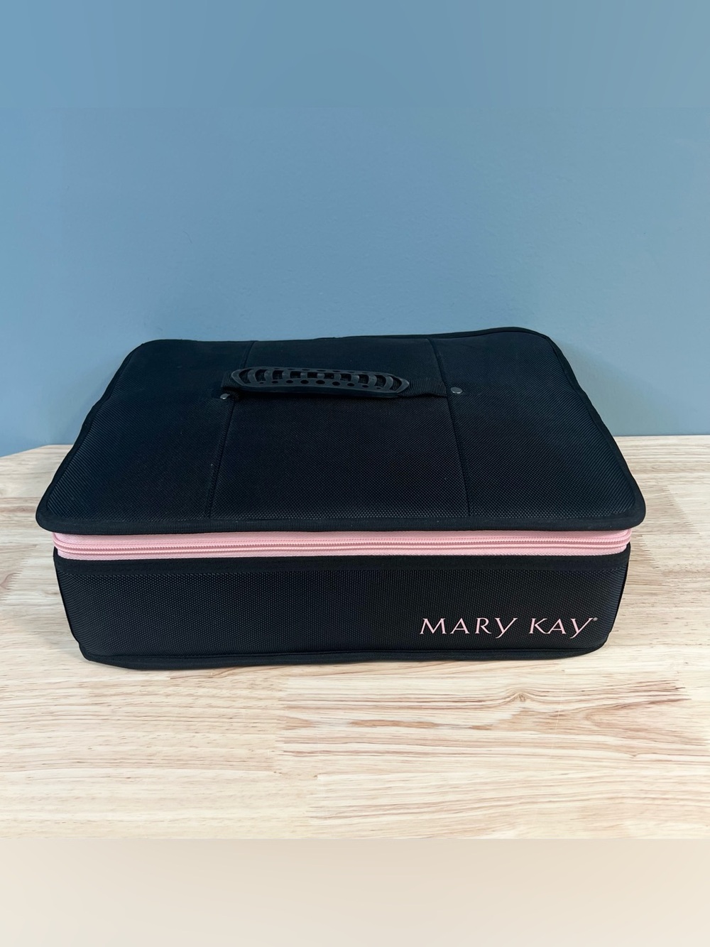 *RARE* Mary Kay Black & Pink Insulated Lipstick Carry Case Organizer Zipper
